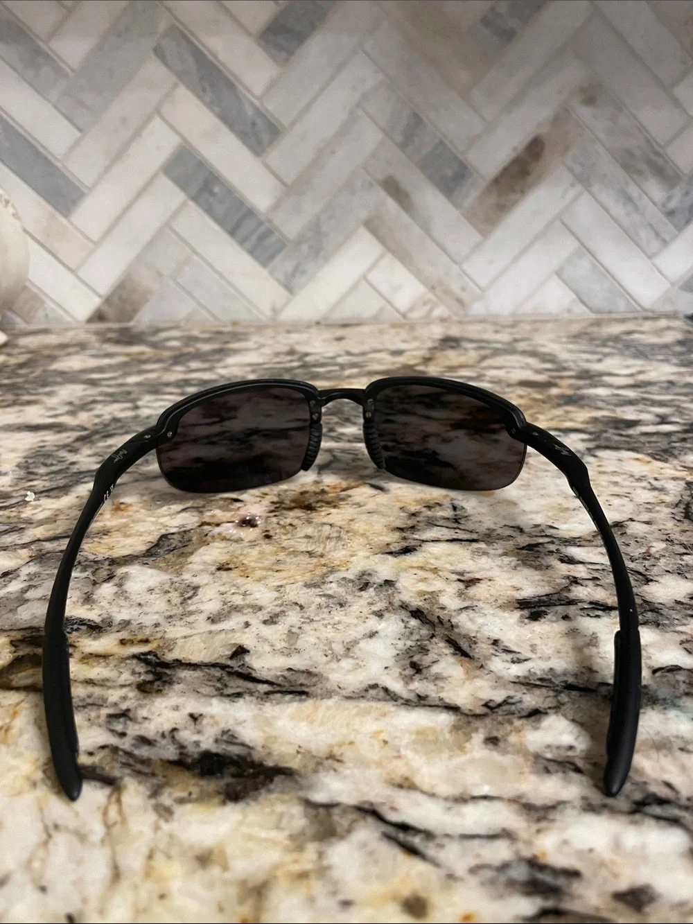 Maui Jim Banyan Men's Black Semi-Rimless Sunglasses - Classic Polarized Look